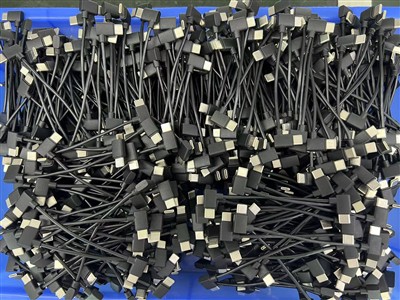 30000PCS USB-C rau USB-C Nrog 90 Degree Khoov